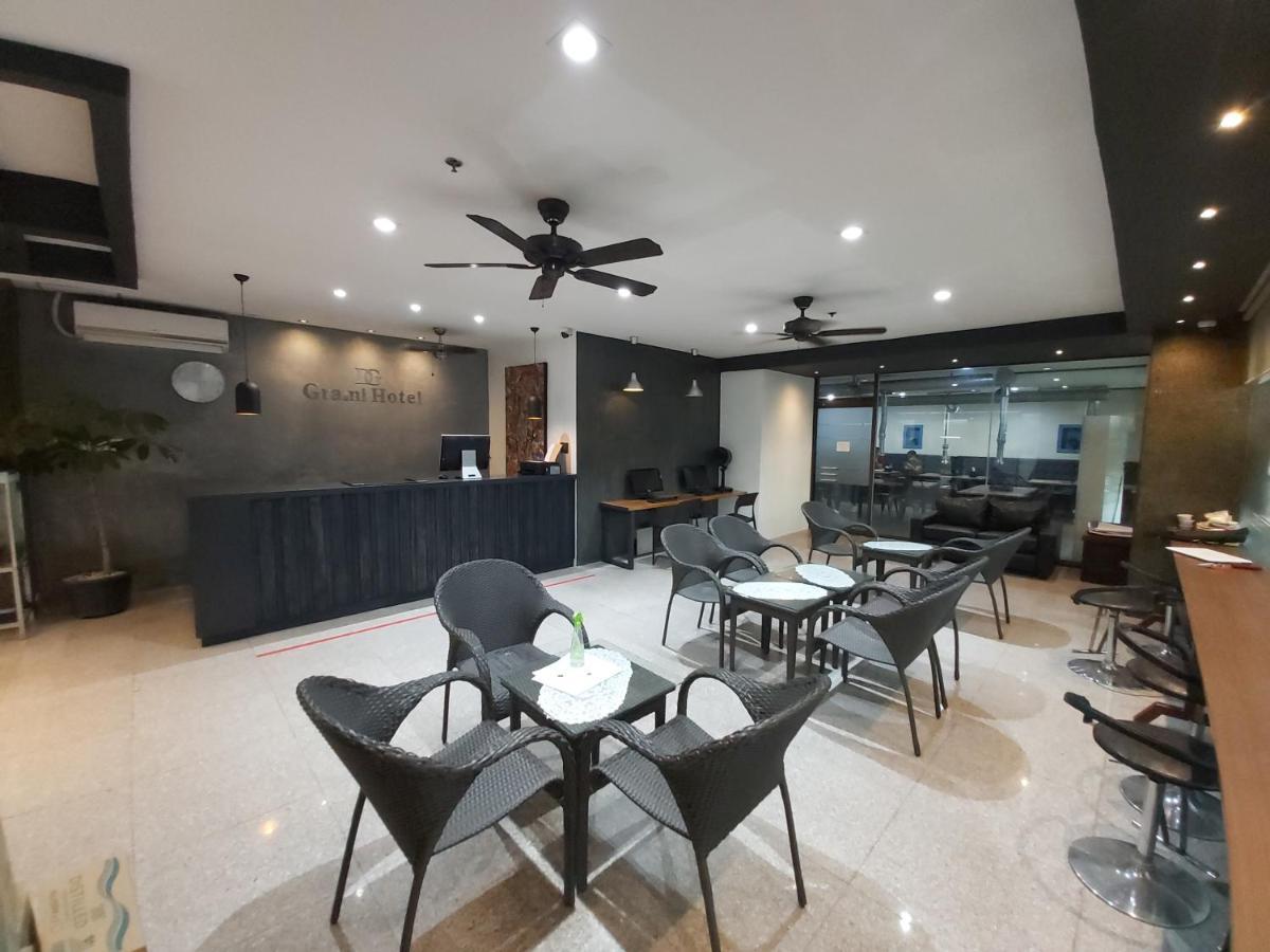 Dg Grami Hotel Paranaque City Eksteriør billede