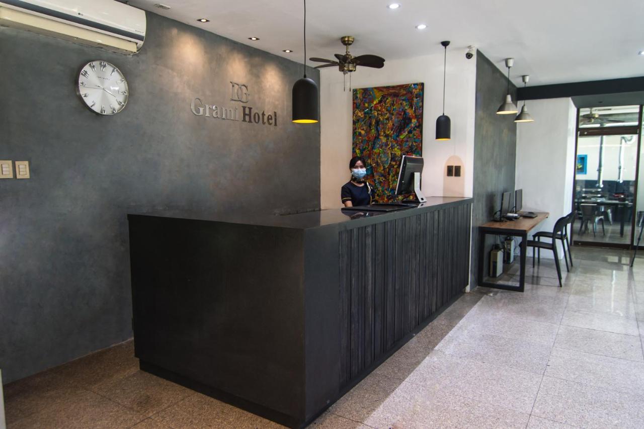 Dg Grami Hotel Paranaque City Eksteriør billede
