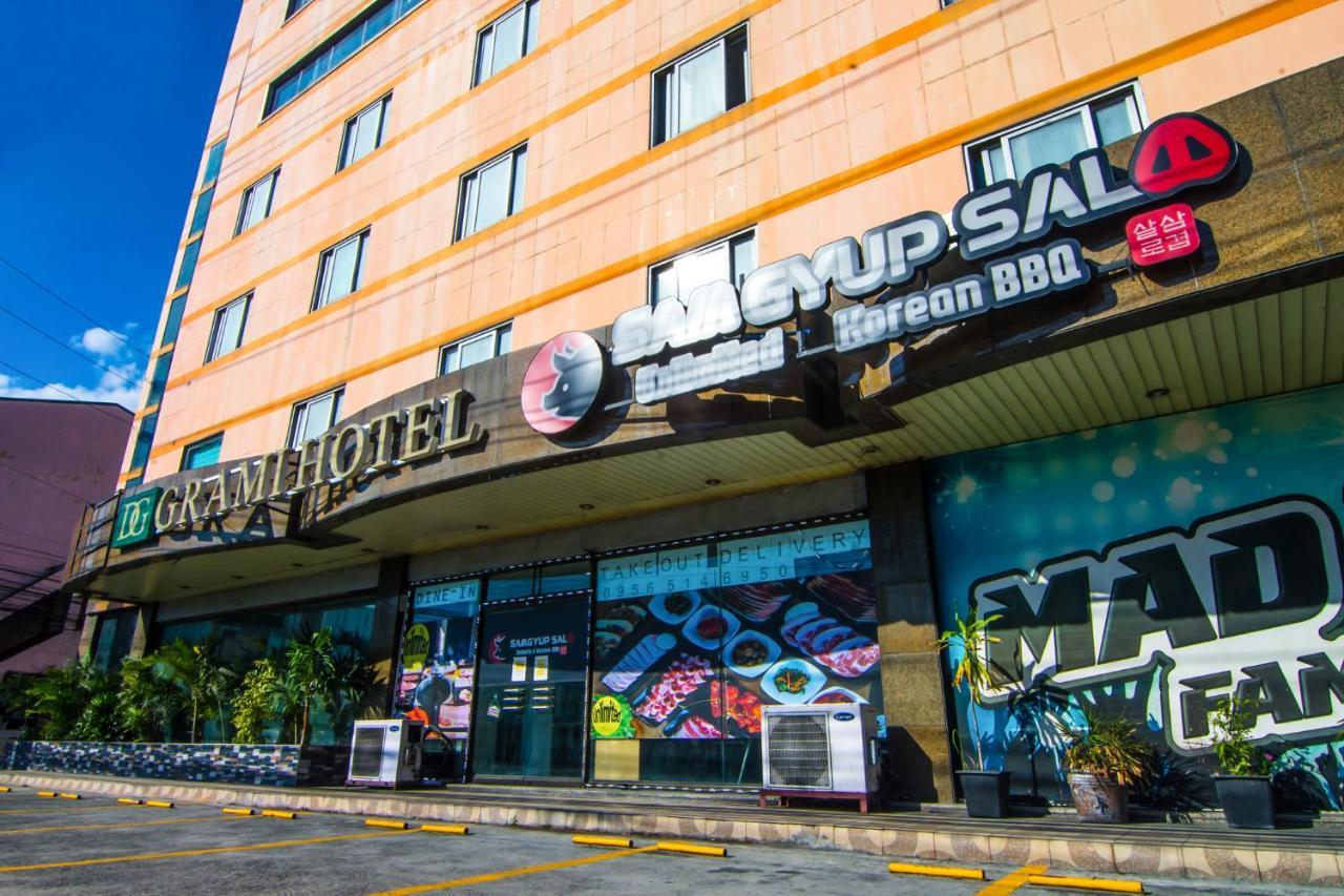 Dg Grami Hotel Paranaque City Eksteriør billede