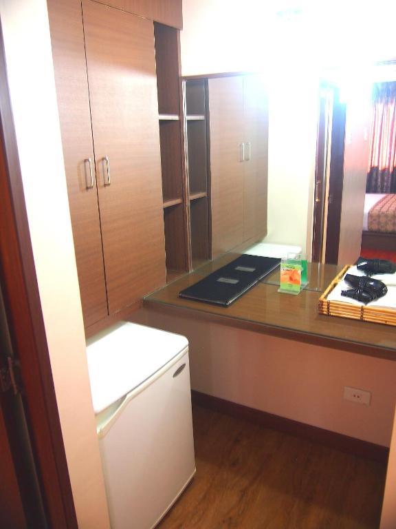 Dg Grami Hotel Paranaque City Værelse billede