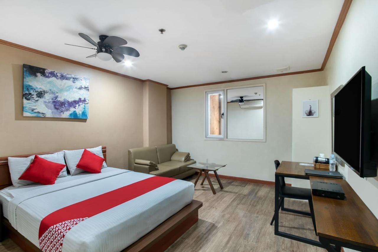 Dg Grami Hotel Paranaque City Eksteriør billede